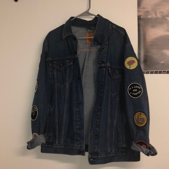 Levi's Jackets & Blazers - ‘90s style jean jacket **UNISEX**